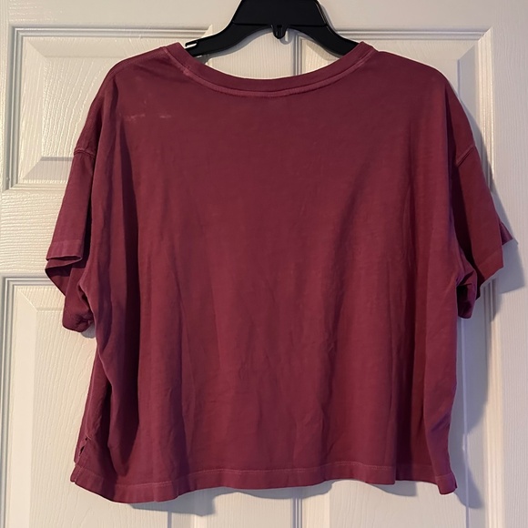 Old Navy T shirt - Picture 2 of 3